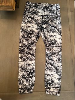 Lululemon leggings size 4