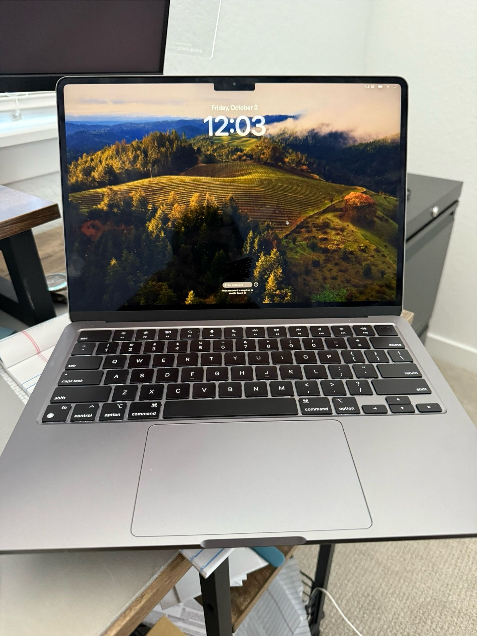 MacBook Air 13 Inch M2 16gb