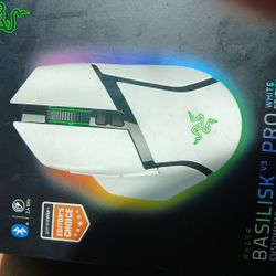 Razer BASILISK V3PRO WHITE EDITION