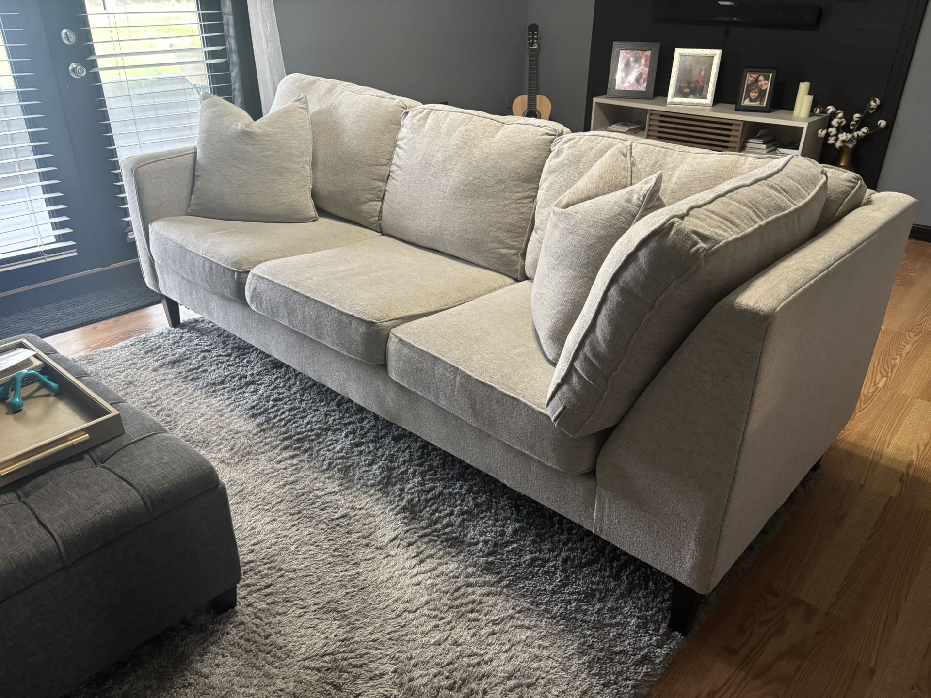Sofa (City Furniture)