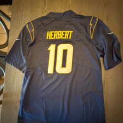 Los Angeles Chargers Justin Herbert Jersey size XL