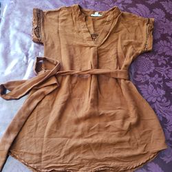 Beautiful blouse size small