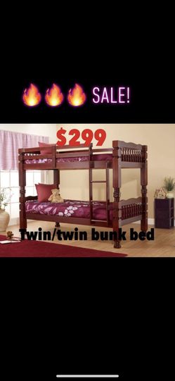 Twin bunk bed