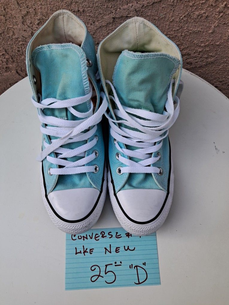 Converse 7 Like New $25