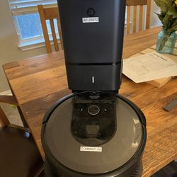 iRobot Roomba I7