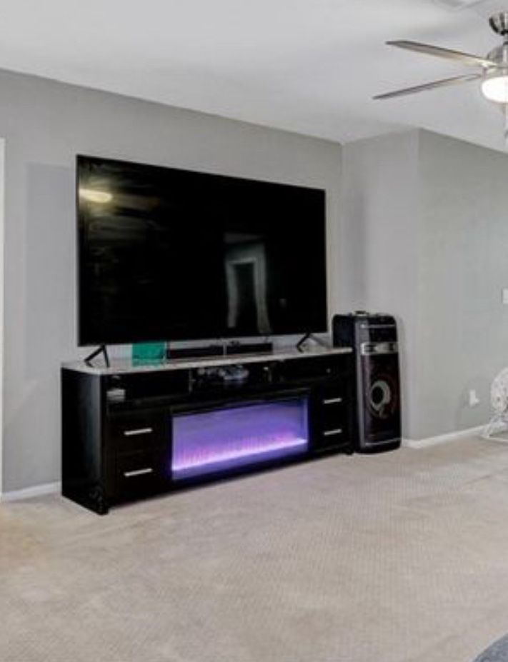 85 in TV !!!!! & Bluetooth Speaker/ Karaoke
