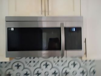 Samsung Stainless Steel Over-the-Range Microwave