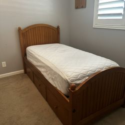 Ethan Allen Twin Size  Bed With Trundle 