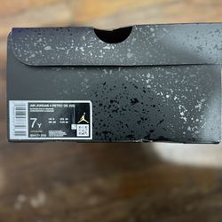 Black cat 4s size- 7y