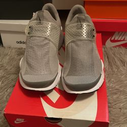 Nike Sock Dart 