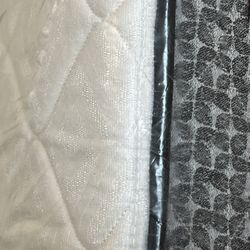 QUEEN MATTRESS