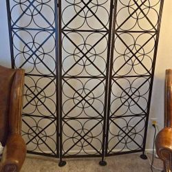 Geographic METAL Room Screen