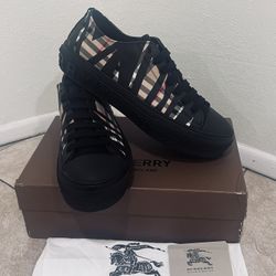 Burberry Shoes 