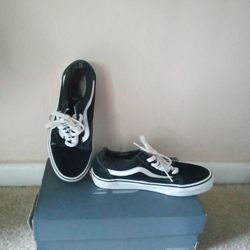 Size 8 Women's Vans