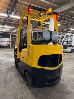 HYSTER forklift latest model 6000 lb,3 stage, side shift