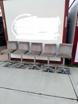 Bar stool
