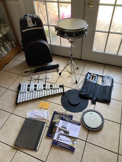 Pearl beginning band percussion drum set/bells