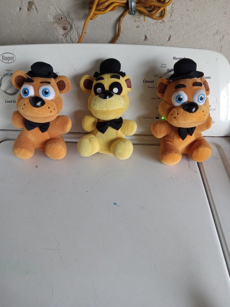 Golden Freddy plush five nights at Freddy's sold out! for Sale in Moreno  Valley, CA - OfferUp