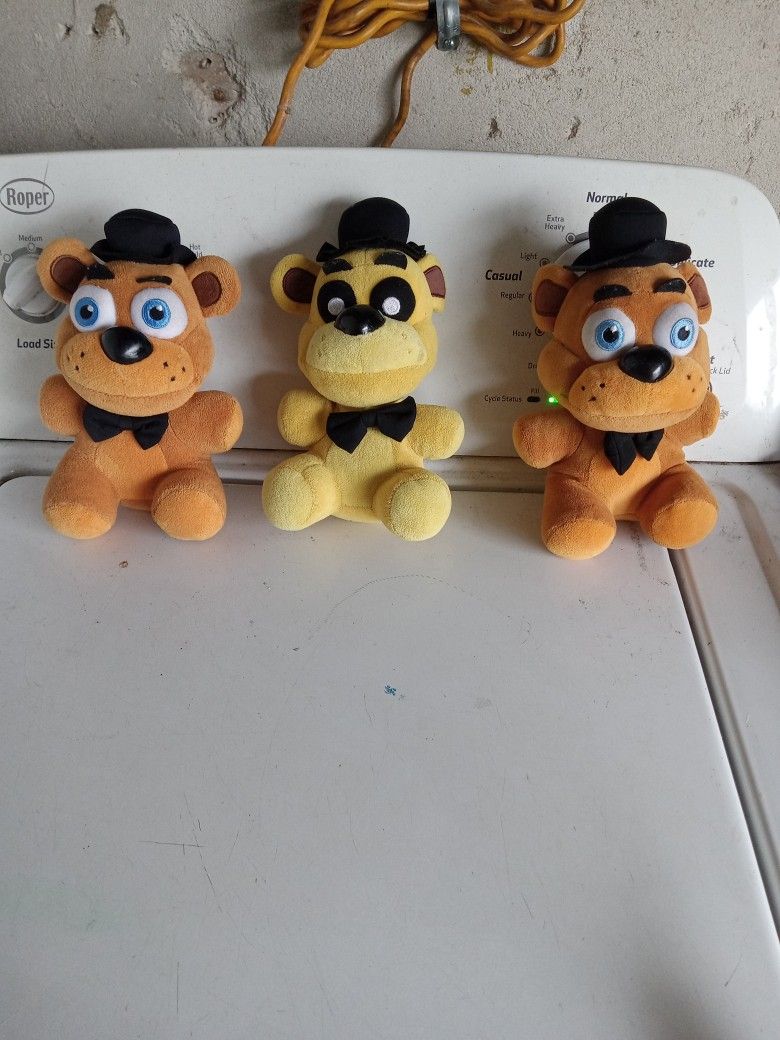 FNAF GOLDEN FREDDY PLUSHIE WITH TAGS SUPER RARE COLLECTIBLE for Sale in  Pico Rivera, CA - OfferUp