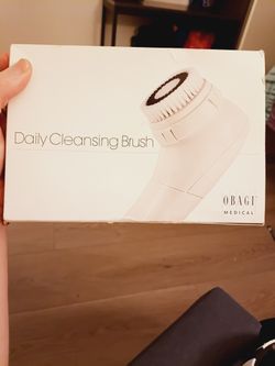 Daily cleansing  face brush