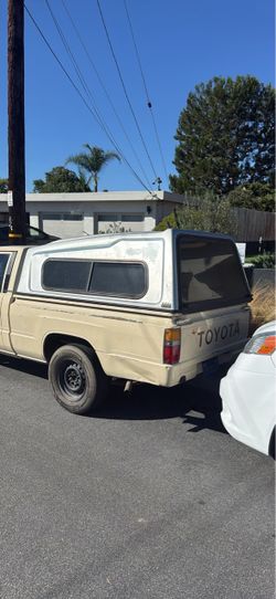 Leer camper shell
