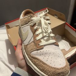 Medium Curry Dunks Size 8.5
