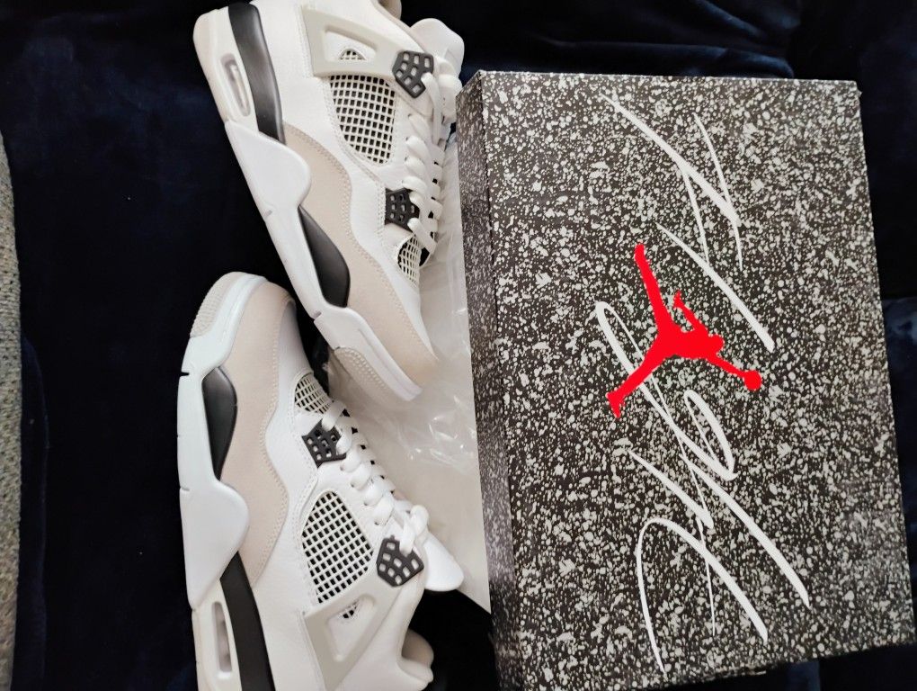 Jordan 4 Retro