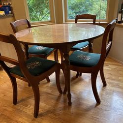 Dinner Table With 4 chairs