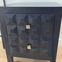 End Table/Nightstand