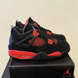 Jordan 4 Retro red Thunder SIZE 8 Brand New DS