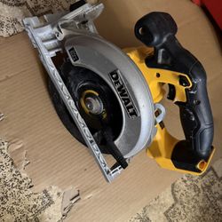 DEWALT 6 1/2” Circular Saw
