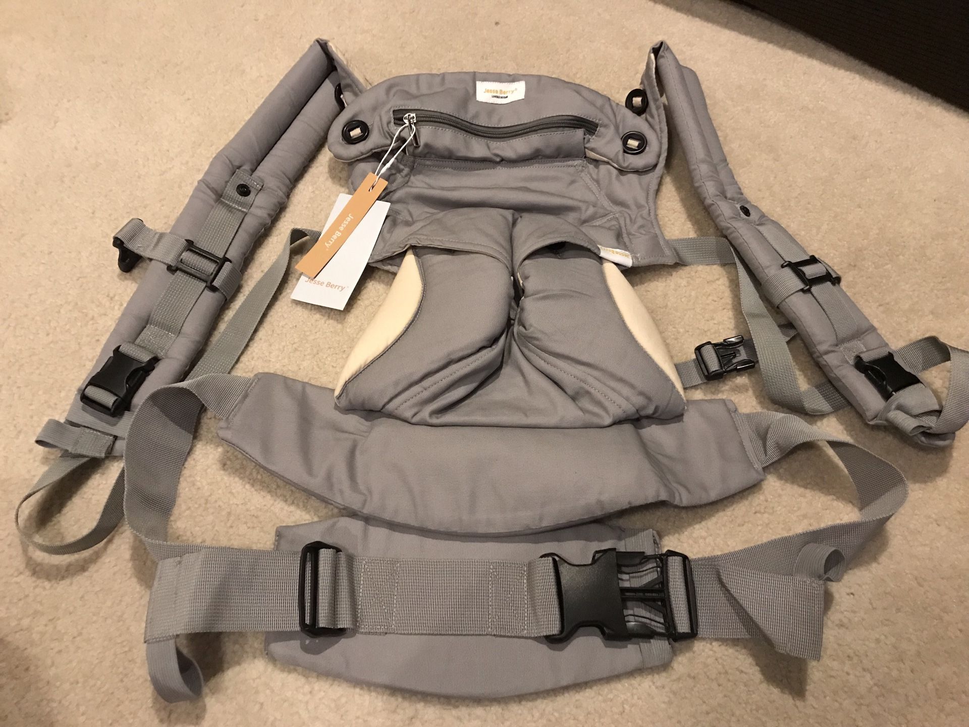 Jesse Berry Baby Carrier, Grey