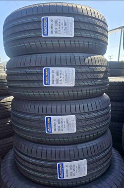 215/45ZR17 Maxtrek Set Of 4 New Tires