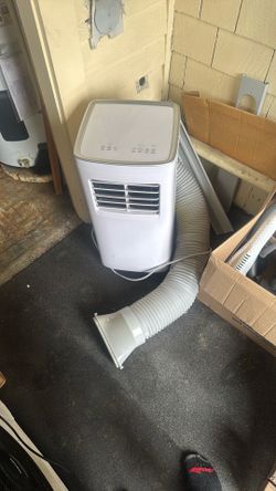 Cool bus Air Conditioner W/ Remote