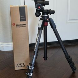 Manfrotto MT055CXPRO4 055 Carbon Fiber 4-Section Tripod with Manfrotto Junior Geared Head (410)