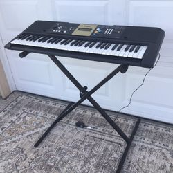 Yamaha Keyboards And Stand