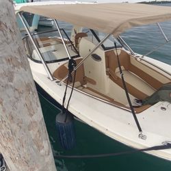 Marine Upholstery. Tapiceria Marina