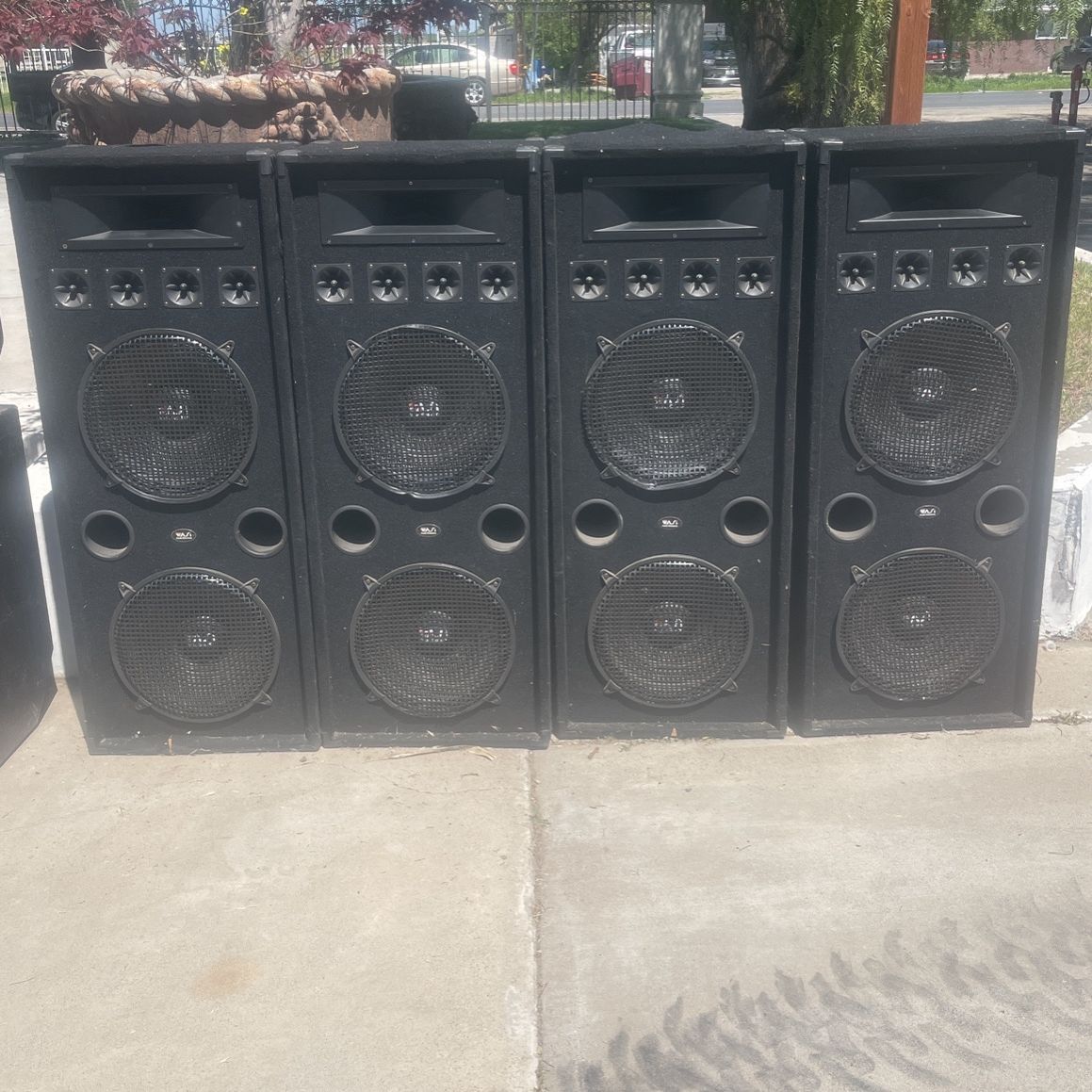 Concert Speakers 