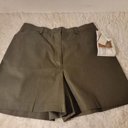 NWT TRIBELLA  Olive Green Dress Shorts Women Sz 8 Petite