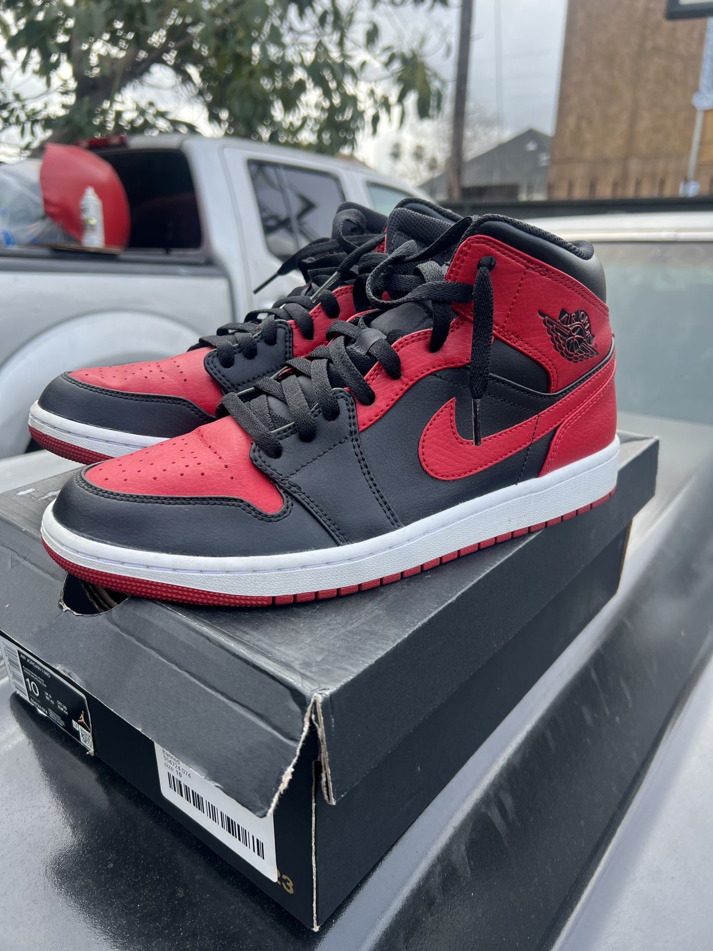 Air Jordan1 Mid “banned” Size 10
