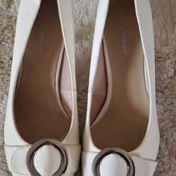 White Heels Sz 10 Ladys
