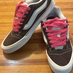 Vans knu skool