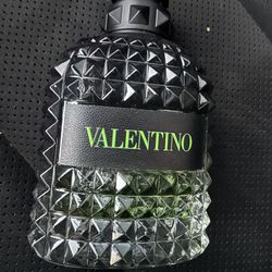 Valentino Cologne, 90% Full