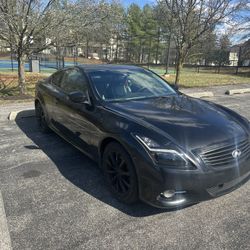 2011 infinti G37x 