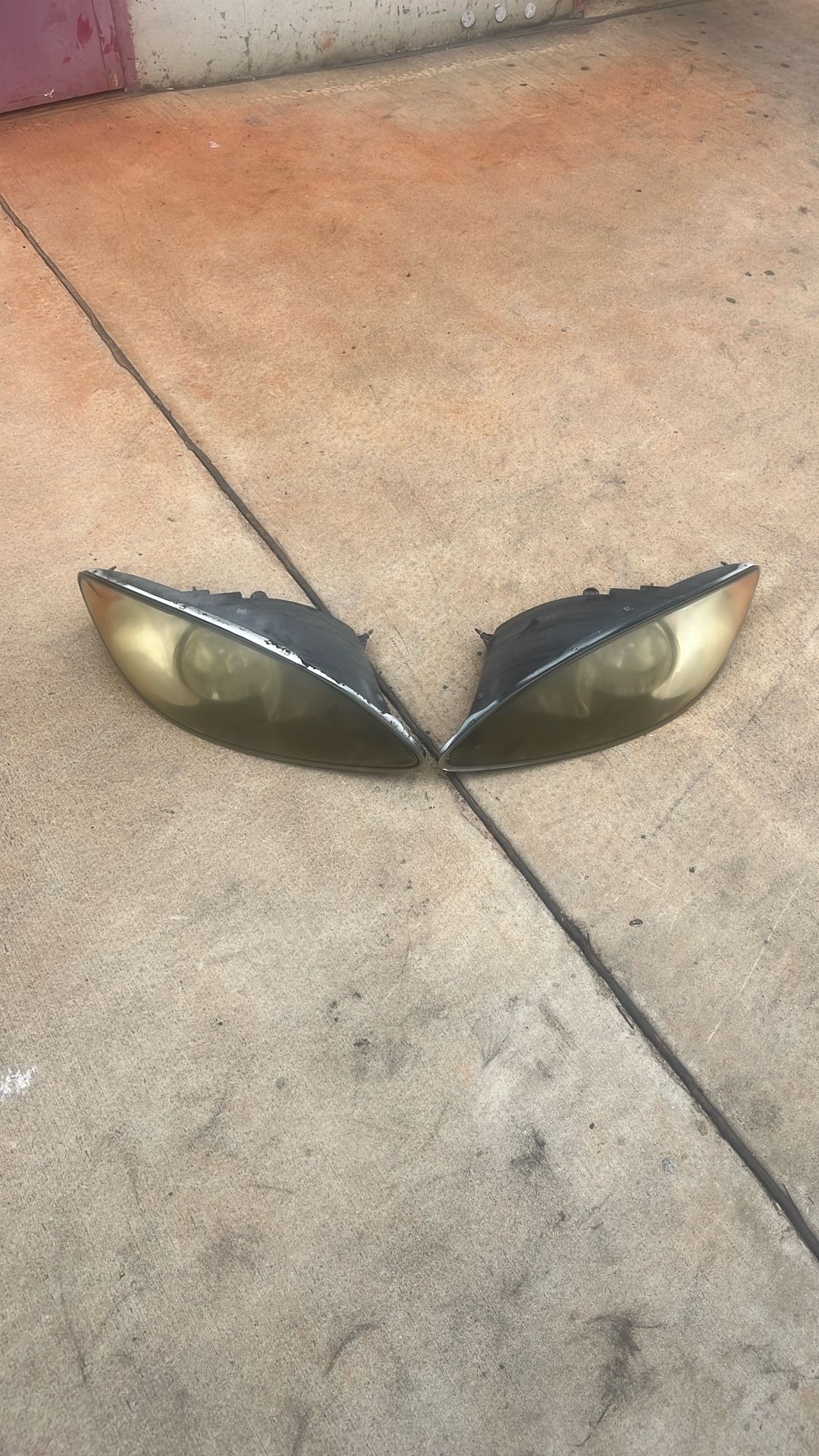 International Semi Truck Headlight For Sale
