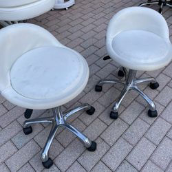 2 Spa Stools