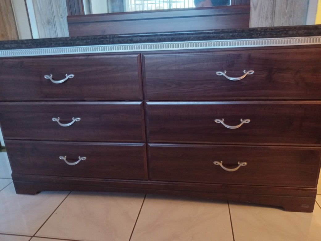 Bedroom Set