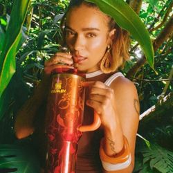 The Stanley 1913 x Karol G Quencher® H2.0 Flowstate™ Tumbler