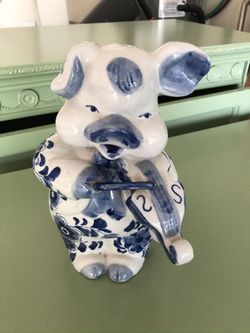 Piggy Bank with violin