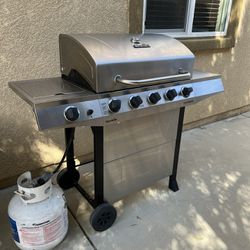 Charbroil Performance Propane Grill